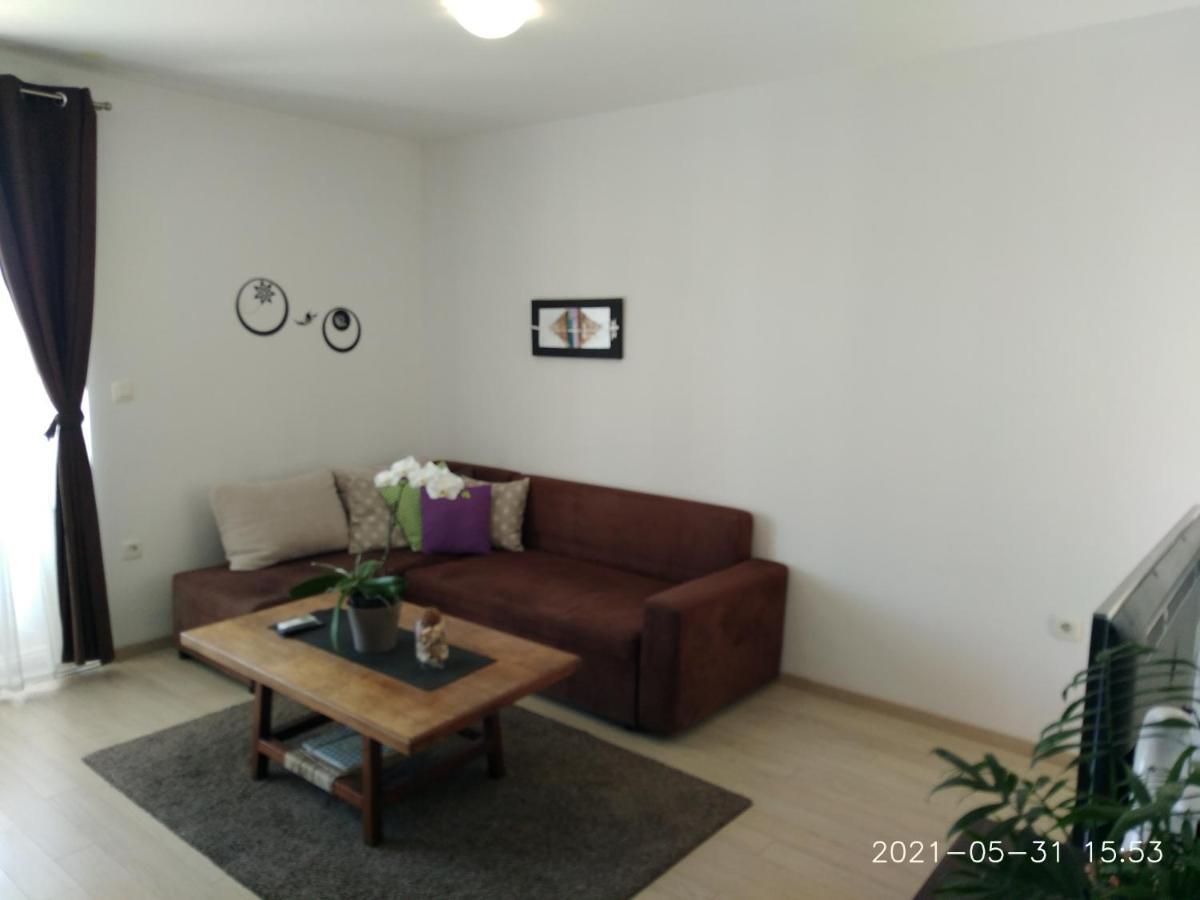 Private Pool And Sea View Apartment Omiš Dış mekan fotoğraf