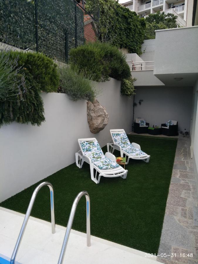 Private Pool And Sea View Apartment Omiš Dış mekan fotoğraf